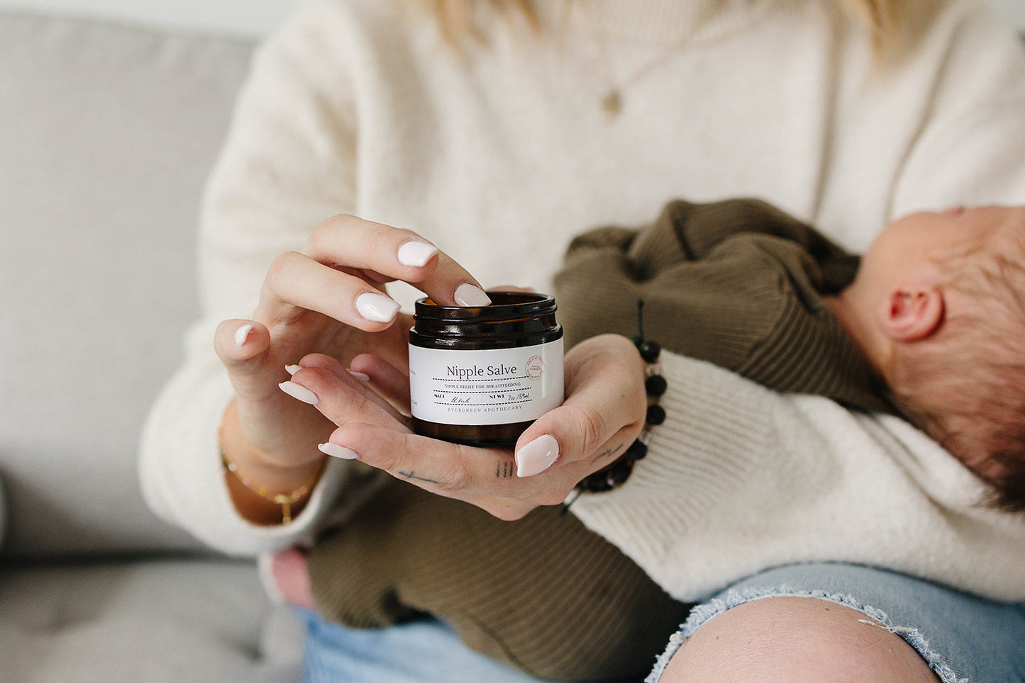 🌿 Mama Care Salve